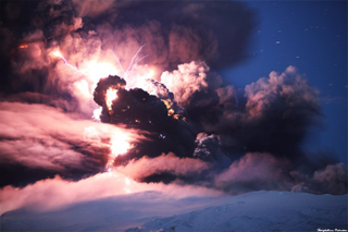 Illustration for article titled Eyjafjallajökull Rains Lightning Upon You
